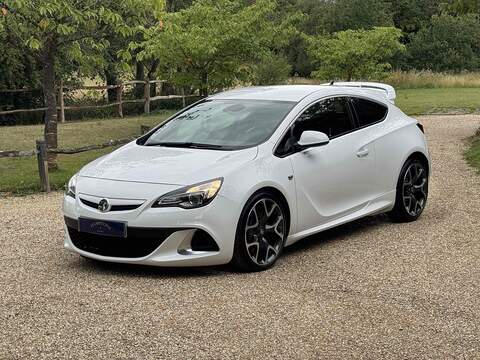 Vauxhall Astra GTC 2.0T VXR Coupe 3dr Petrol Manual Euro 5 (s/s) (280 ps) - U10003016