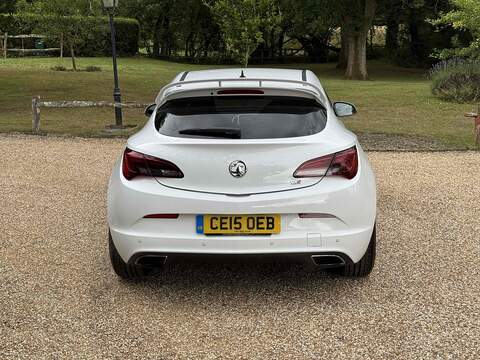 Vauxhall Astra GTC 2.0T VXR Coupe 3dr Petrol Manual Euro 5 (s/s) (280 ps) - U10003016