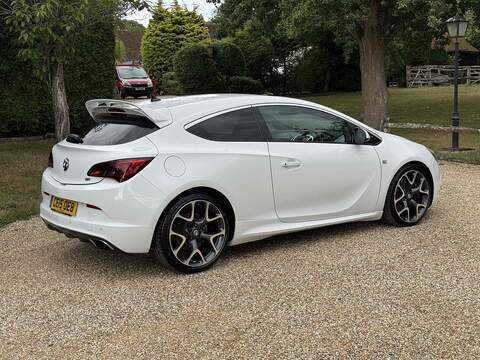 Vauxhall Astra GTC 2.0T VXR Coupe 3dr Petrol Manual Euro 5 (s/s) (280 ps) - U10003016