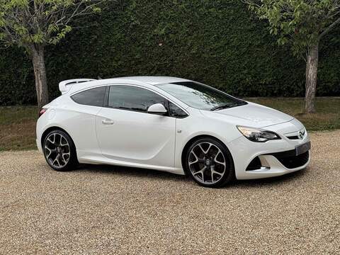 Vauxhall Astra GTC 2.0T VXR Coupe 3dr Petrol Manual Euro 5 (s/s) (280 ps) - U10003016