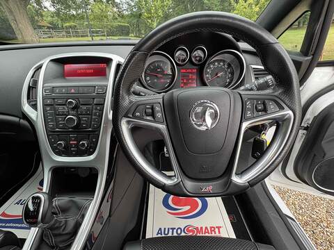 Vauxhall Astra GTC 2.0T VXR Coupe 3dr Petrol Manual Euro 5 (s/s) (280 ps) - U10003016