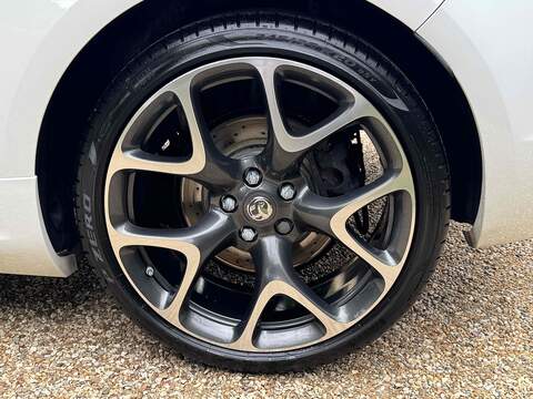 Vauxhall Astra GTC 2.0T VXR Coupe 3dr Petrol Manual Euro 5 (s/s) (280 ps) - U10003016