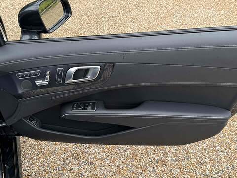 Mercedes-Benz SL 3.5 SL350 V6 BlueEfficiency Convertible 2dr Petrol G-Tronic Euro 5 (s/s) (306 ps) - U10003023