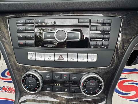 Mercedes-Benz SL 3.5 SL350 V6 BlueEfficiency Convertible 2dr Petrol G-Tronic Euro 5 (s/s) (306 ps) - U10003023