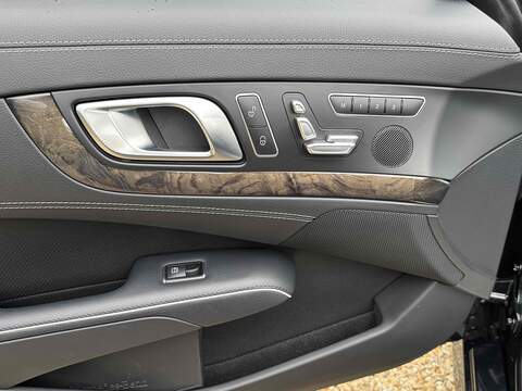 Mercedes-Benz SL 3.5 SL350 V6 BlueEfficiency Convertible 2dr Petrol G-Tronic Euro 5 (s/s) (306 ps) - U10003023