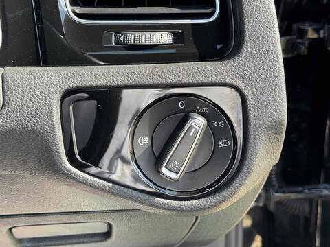 Volkswagen Golf 2.0 TSI R Hatchback 5dr Petrol DSG 4Motion Euro 6 (s/s) (310 ps) - U10003028