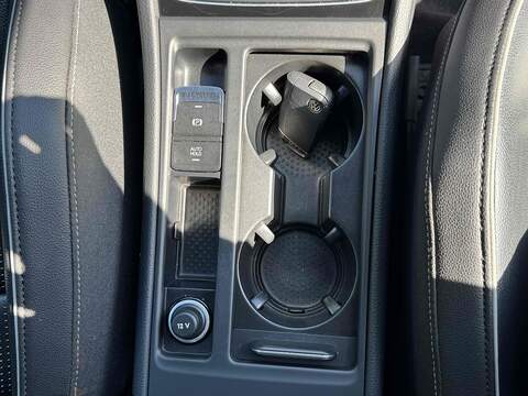 Volkswagen Golf 2.0 TSI R Hatchback 5dr Petrol DSG 4Motion Euro 6 (s/s) (310 ps) - U10003028