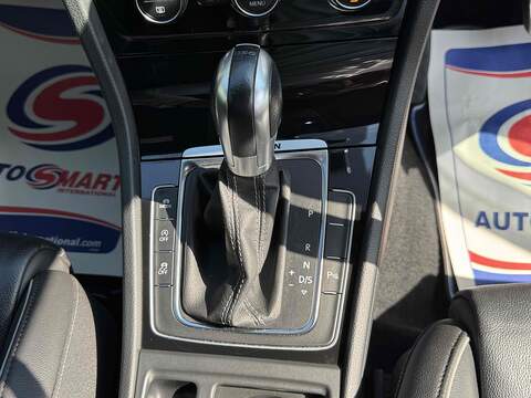 Volkswagen Golf 2.0 TSI R Hatchback 5dr Petrol DSG 4Motion Euro 6 (s/s) (310 ps) - U10003028