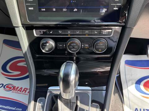 Volkswagen Golf 2.0 TSI R Hatchback 5dr Petrol DSG 4Motion Euro 6 (s/s) (310 ps) - U10003028