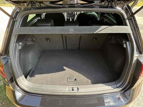 Volkswagen Golf 2.0 TSI R Hatchback 5dr Petrol DSG 4Motion Euro 6 (s/s) (310 ps) - U10003028