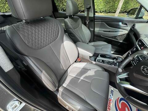 Hyundai Santa Fe 2.2 CRDi Premium SE SUV 5dr Diesel Auto 4WD Euro 6 (s/s) 7 Seat (200 ps) - U10003031