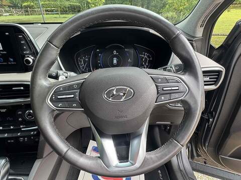 Hyundai Santa Fe 2.2 CRDi Premium SE SUV 5dr Diesel Auto 4WD Euro 6 (s/s) 7 Seat (200 ps) - U10003031