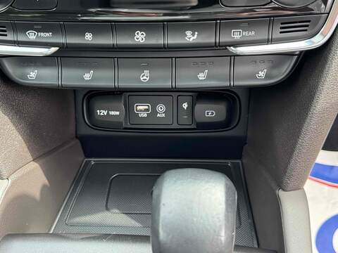 Hyundai Santa Fe 2.2 CRDi Premium SE SUV 5dr Diesel Auto 4WD Euro 6 (s/s) 7 Seat (200 ps) - U10003031