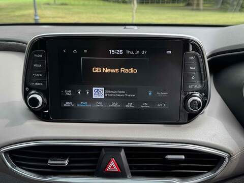 Hyundai Santa Fe 2.2 CRDi Premium SE SUV 5dr Diesel Auto 4WD Euro 6 (s/s) 7 Seat (200 ps) - U10003031