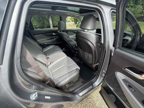 Hyundai Santa Fe 2.2 CRDi Premium SE SUV 5dr Diesel Auto 4WD Euro 6 (s/s) 7 Seat (200 ps) - U10003031