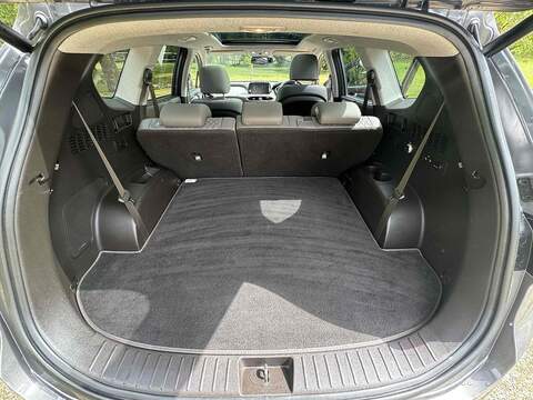 Hyundai Santa Fe 2.2 CRDi Premium SE SUV 5dr Diesel Auto 4WD Euro 6 (s/s) 7 Seat (200 ps) - U10003031