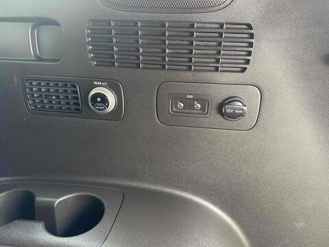 Hyundai Santa Fe 2.2 CRDi Premium SE SUV 5dr Diesel Auto 4WD Euro 6 (s/s) 7 Seat (200 ps) - U10003031