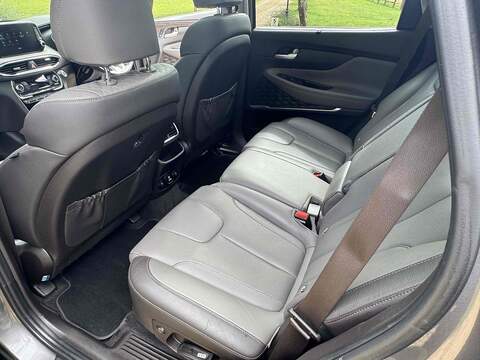 Hyundai Santa Fe 2.2 CRDi Premium SE SUV 5dr Diesel Auto 4WD Euro 6 (s/s) 7 Seat (200 ps) - U10003031