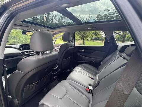 Hyundai Santa Fe 2.2 CRDi Premium SE SUV 5dr Diesel Auto 4WD Euro 6 (s/s) 7 Seat (200 ps) - U10003031