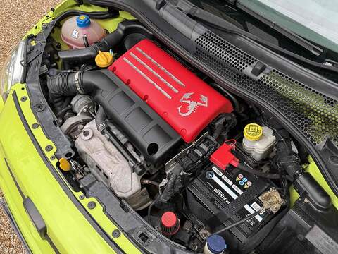 Abarth 595 1.4 T-Jet Competizione 70th Hatchback 3dr Petrol Manual Euro 6 (180 bhp) - U10003038