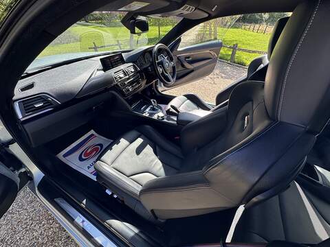 BMW M4 3.0 BiTurbo Competition Coupe 2dr Petrol DCT Euro 6 (s/s) (450 ps) - U10003064