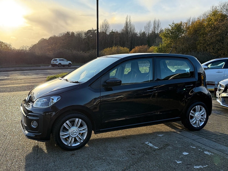 Volkswagen up! 1.0 High up! Hatchback 5dr Petrol Manual Euro 6 (90 ps) - U10003075