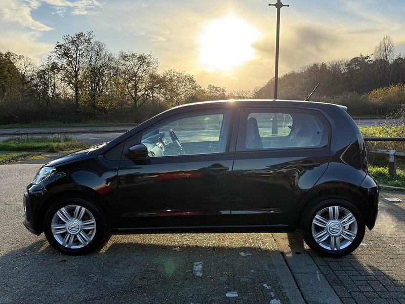 Volkswagen up! 1.0 High up! Hatchback 5dr Petrol Manual Euro 6 (90 ps) - U10003075