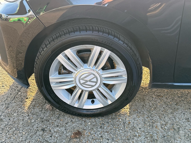 Volkswagen up! 1.0 High up! Hatchback 5dr Petrol Manual Euro 6 (90 ps) - U10003075