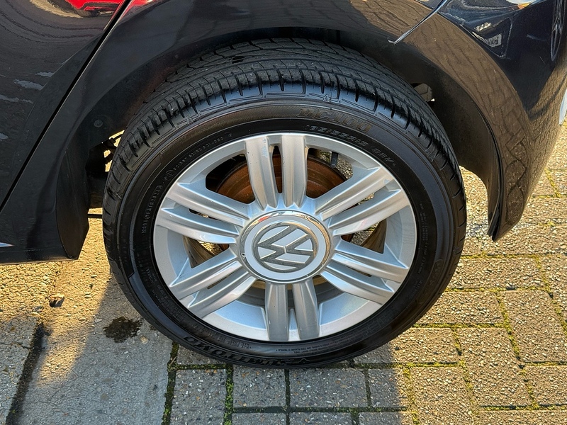 Volkswagen up! 1.0 High up! Hatchback 5dr Petrol Manual Euro 6 (90 ps) - U10003075