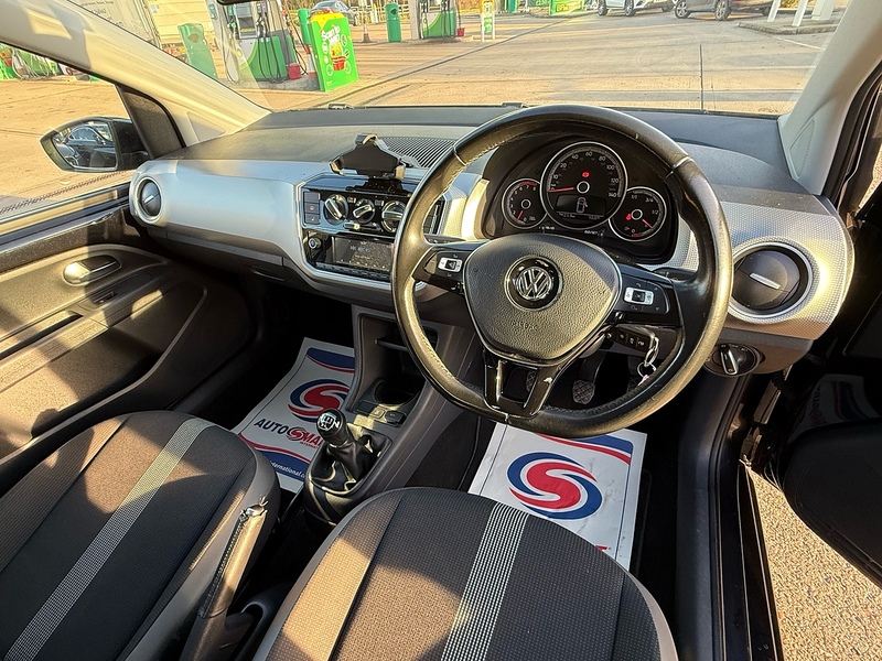 Volkswagen up! 1.0 High up! Hatchback 5dr Petrol Manual Euro 6 (90 ps) - U10003075