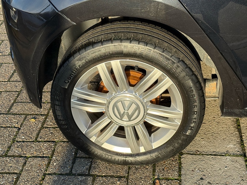 Volkswagen up! 1.0 High up! Hatchback 5dr Petrol Manual Euro 6 (90 ps) - U10003075