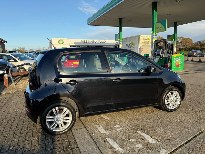 Volkswagen up! 1.0 High up! Hatchback 5dr Petrol Manual Euro 6 (90 ps) - U10003075