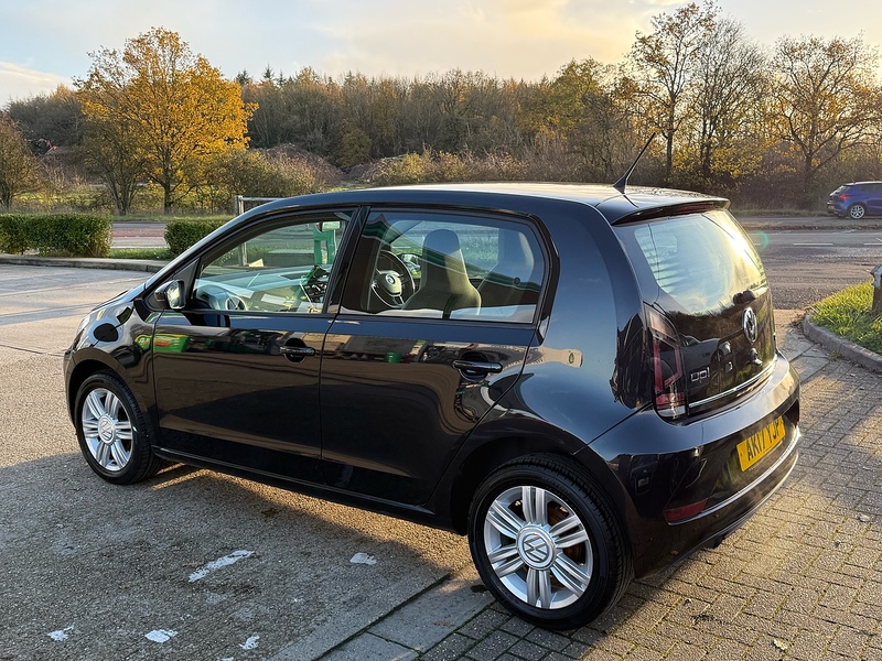 Volkswagen up! 1.0 High up! Hatchback 5dr Petrol Manual Euro 6 (90 ps) - U10003075