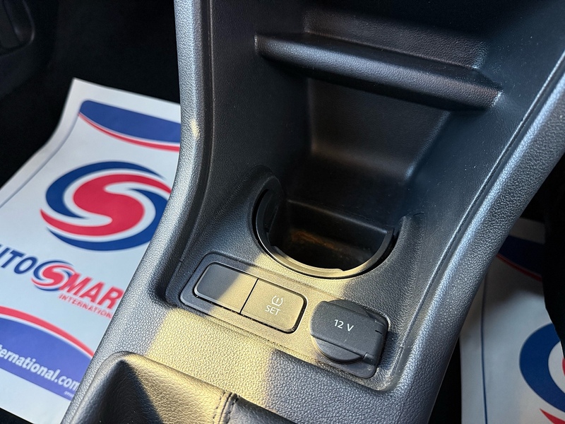 Volkswagen up! 1.0 High up! Hatchback 5dr Petrol Manual Euro 6 (90 ps) - U10003075