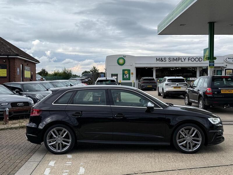 Audi S3 2.0 TFSI Sportback 5dr Petrol S Tronic quattro Euro 6 (s/s) (300 ps) - U10003076