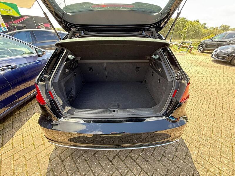 Audi S3 2.0 TFSI Sportback 5dr Petrol S Tronic quattro Euro 6 (s/s) (300 ps) - U10003076