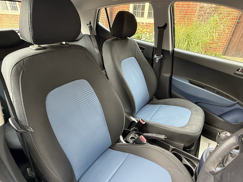 Hyundai i10 1.2 SE Hatchback 5dr Petrol Manual Euro 5 (87 ps) - U10003080