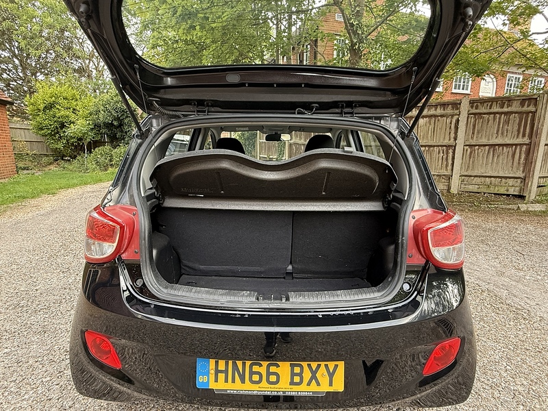 Hyundai i10 1.2 SE Hatchback 5dr Petrol Manual Euro 5 (87 ps) - U10003080