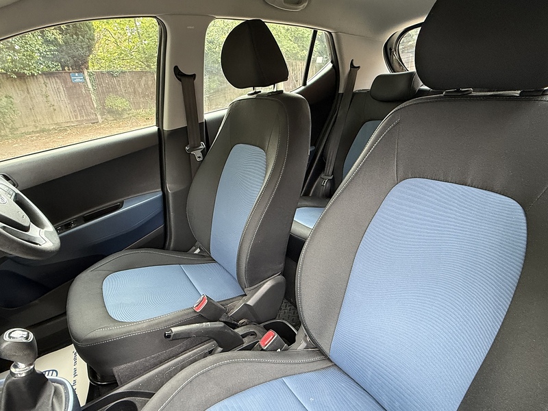 Hyundai i10 1.2 SE Hatchback 5dr Petrol Manual Euro 5 (87 ps) - U10003080