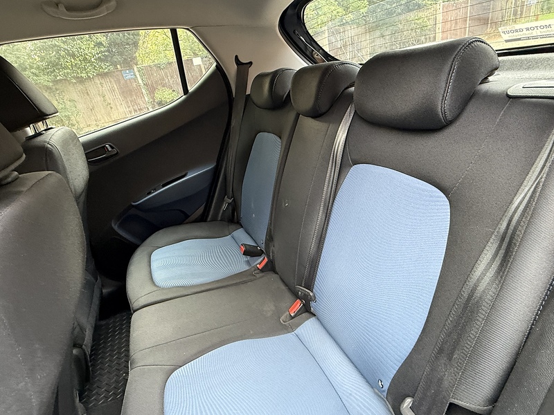 Hyundai i10 1.2 SE Hatchback 5dr Petrol Manual Euro 5 (87 ps) - U10003080