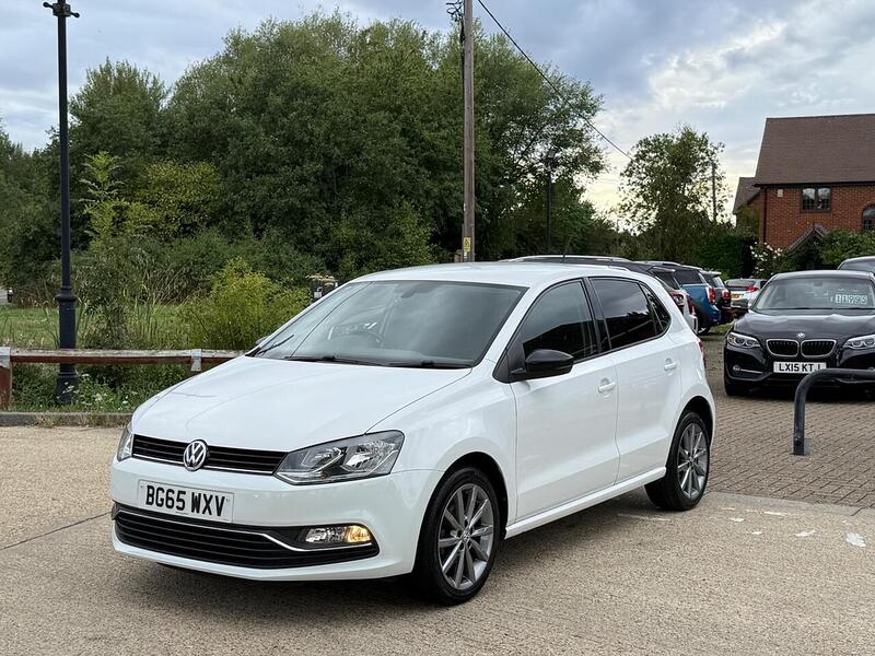 Volkswagen Polo 1.2 TSI BlueMotion Tech SE Design Hatchback 5dr Petrol Manual Euro 6 (s/s) (90 ps) - U10003081