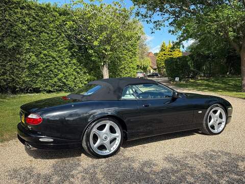 Jaguar XK8 4.0 Convertible 2dr Petrol Automatic (284 g/km, 290 bhp) - U10003091