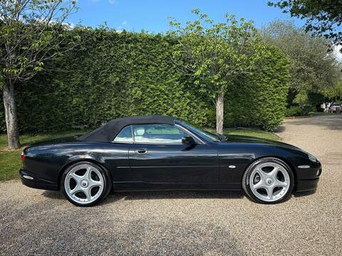 Jaguar XK8 4.0 Convertible 2dr Petrol Automatic (284 g/km, 290 bhp) - U10003091