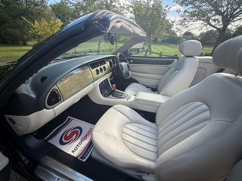 Jaguar XK8 4.0 Convertible 2dr Petrol Automatic (284 g/km, 290 bhp) - U10003091