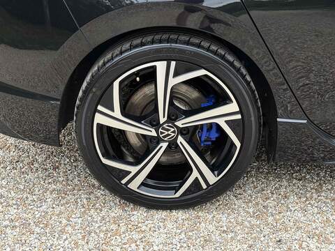 Volkswagen Golf 2.0 TSI R Hatchback 5dr Petrol DSG 4Motion Euro 6 (s/s) (320 ps) - U10003100