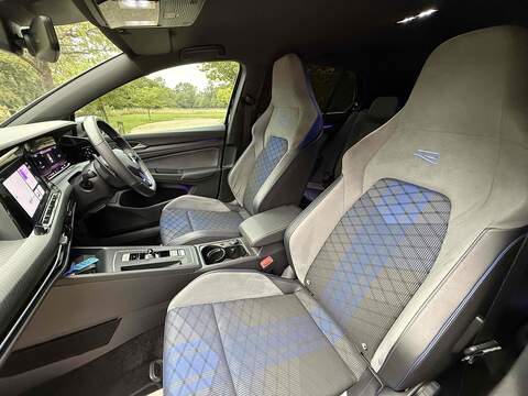 Volkswagen Golf 2.0 TSI R Hatchback 5dr Petrol DSG 4Motion Euro 6 (s/s) (320 ps) - U10003100