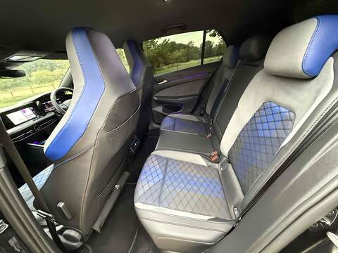 Volkswagen Golf 2.0 TSI R Hatchback 5dr Petrol DSG 4Motion Euro 6 (s/s) (320 ps) - U10003100