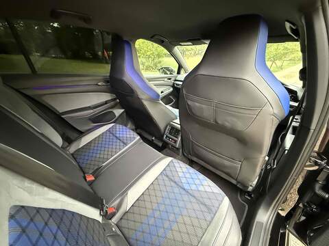 Volkswagen Golf 2.0 TSI R Hatchback 5dr Petrol DSG 4Motion Euro 6 (s/s) (320 ps) - U10003100