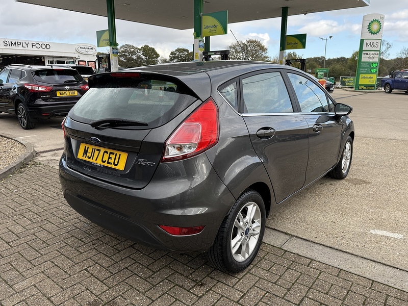 Ford Fiesta 1.25 Zetec Hatchback 5dr Petrol Manual Euro 6 (82 ps) - U10003111