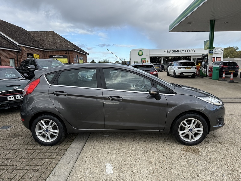 Ford Fiesta 1.25 Zetec Hatchback 5dr Petrol Manual Euro 6 (82 ps) - U10003111